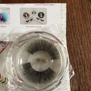 “NWT” 3D Mink Lashes comes with black bond glue!!